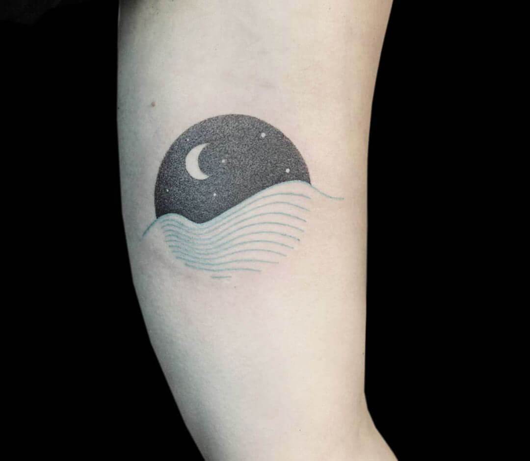 Share more than 81 moon and ocean tattoo  thtantai2