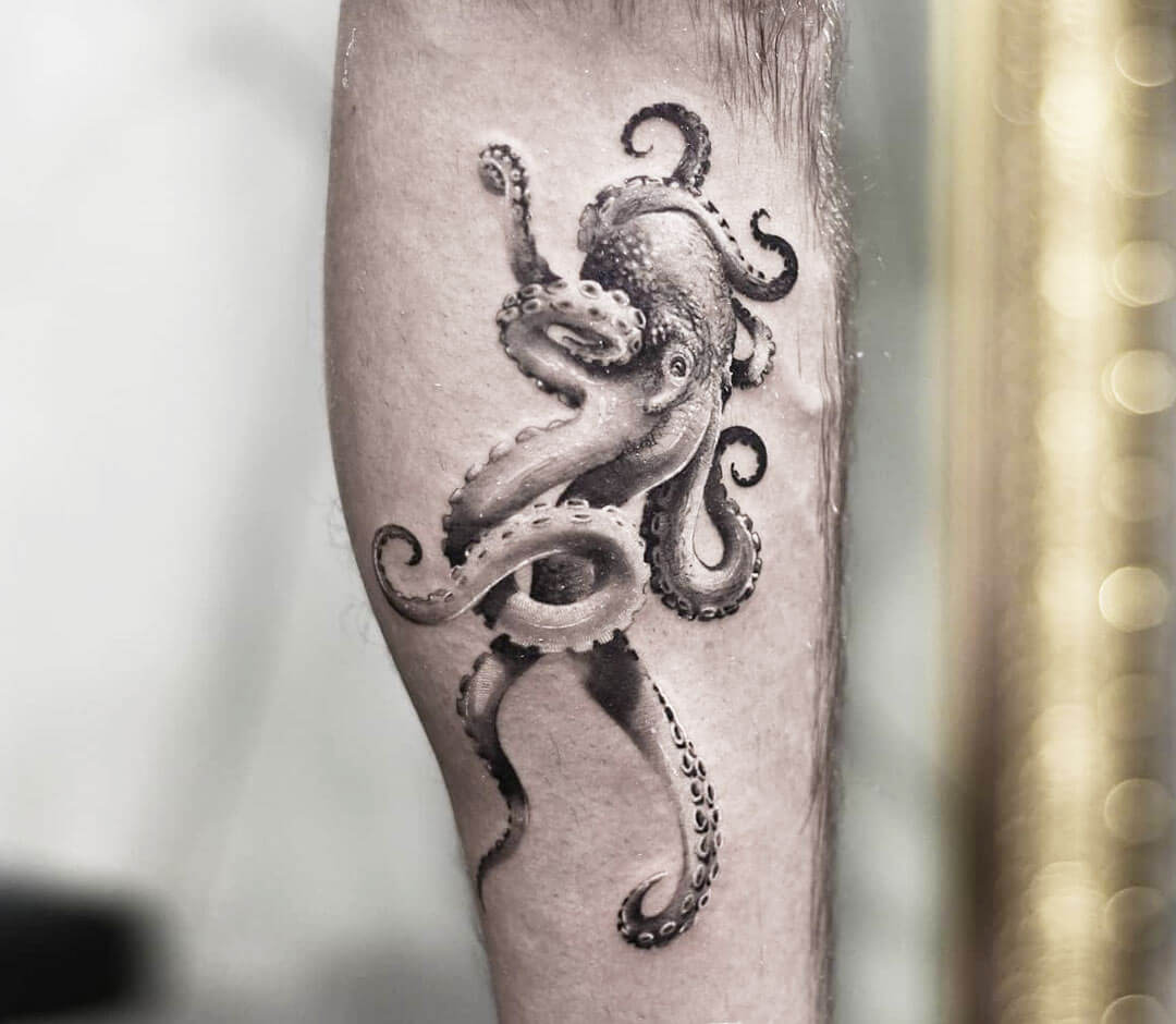 Octopus tattoo by Dani Ginzburg. 