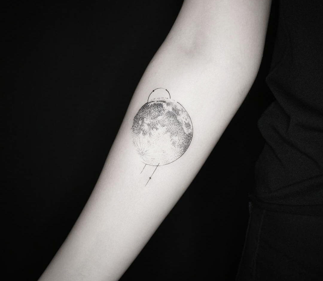30 Full Moon Tattoos Ideas