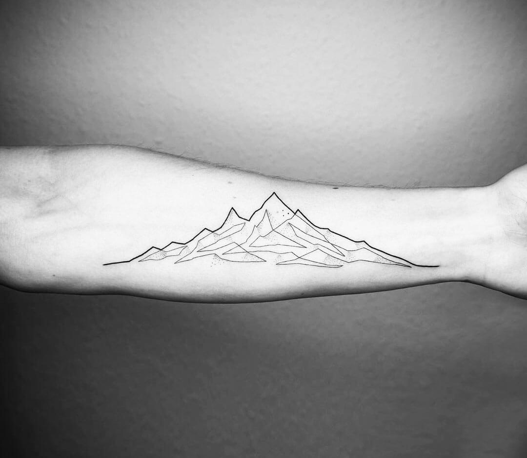 47 Minimalist Mountain Tattoo Ideas for Men [2024 Guide] | Minimalist tattoo,  Tattoos for women small, Mountain tattoo