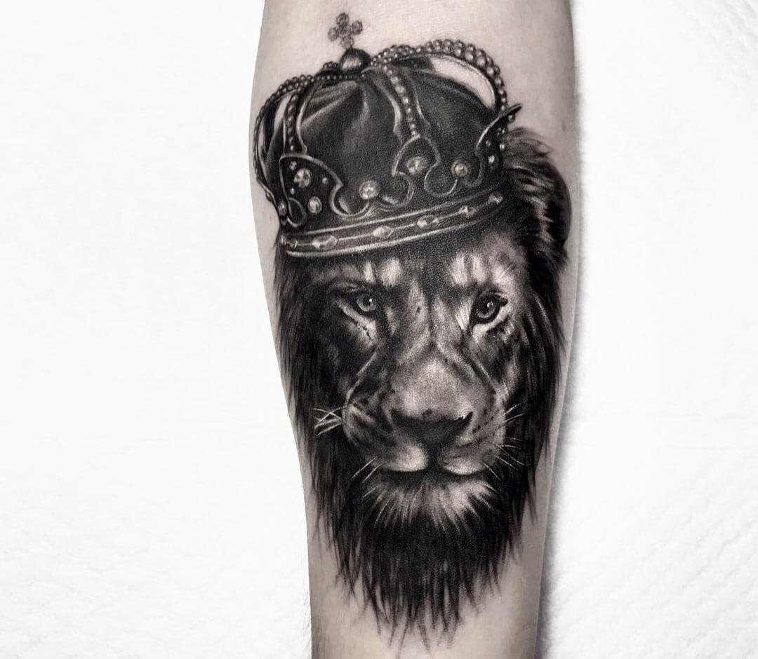 Lion king tattoo by Tattooist Yeono | Photo 30712