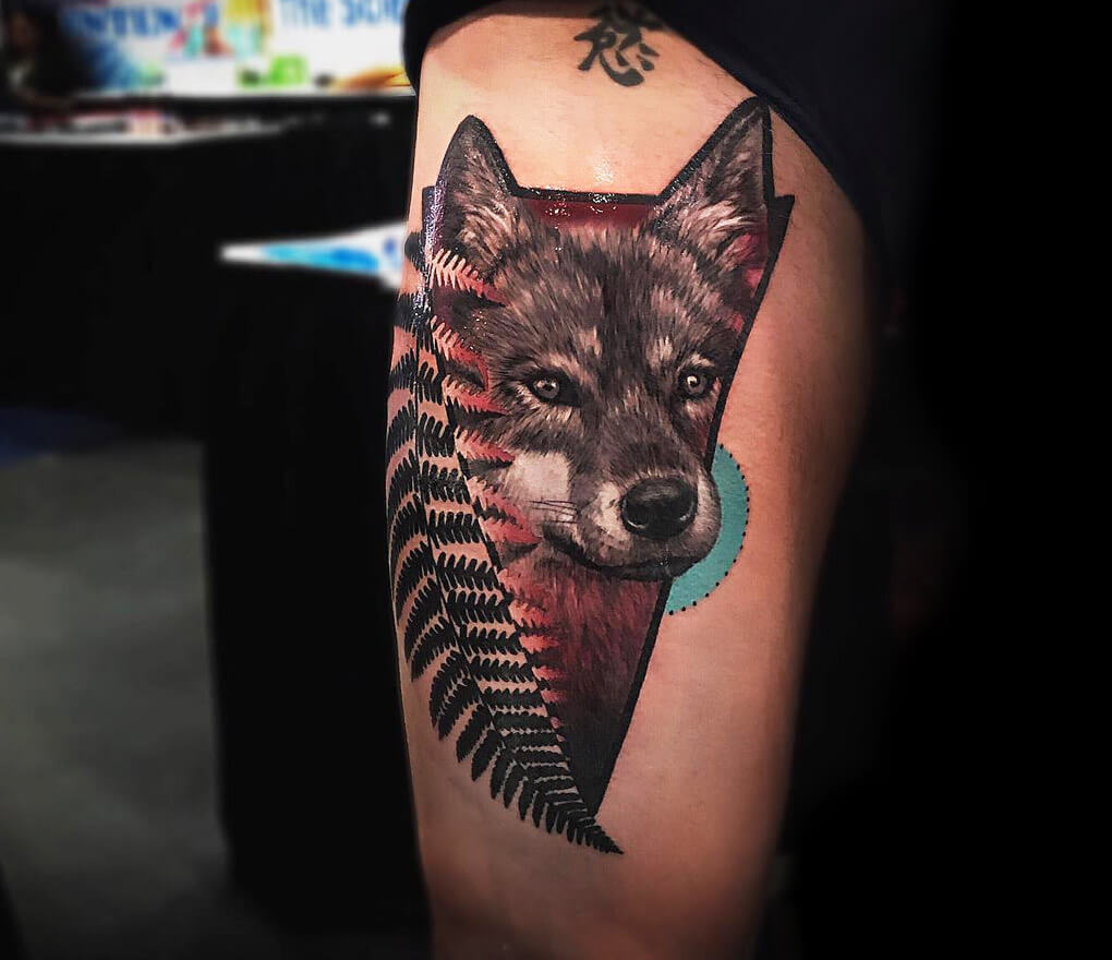Tatuagensnasfotos } Artista: @felippmello ⠀⠀⠀ Marque sua tattoo com a Tag  #Tatuagensnasfotos e sua foto poderá a… | Wolf tattoos, Sketchy tattoo,  Sleeve tattoos