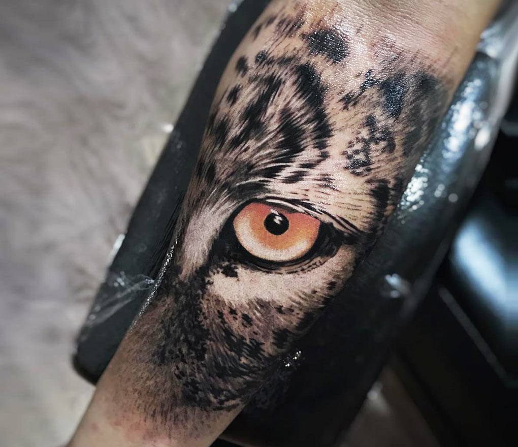 Female  Tiger Gaze  Electric Fresco Tattoos