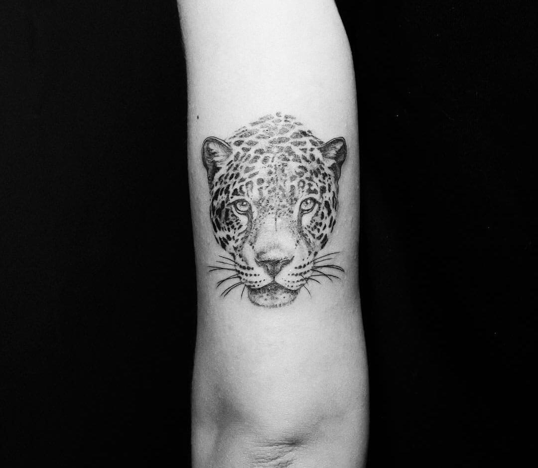 The Best Fine Line Leopard Tattoo Design - London Tattoo Studio EXP Haus | Leopard  tattoos, Animal tattoos for women, Simplistic tattoos