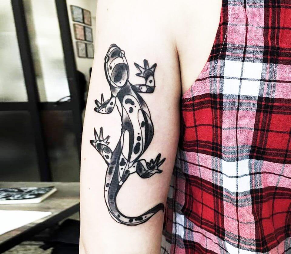 Salamander tattoo by Elena Fortuna | Photo 21144