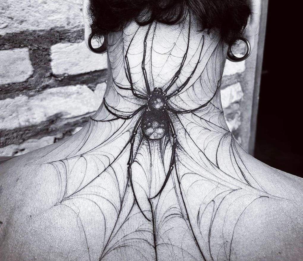 Close. realistic spider realistic tattoo art Felipe Kross. 