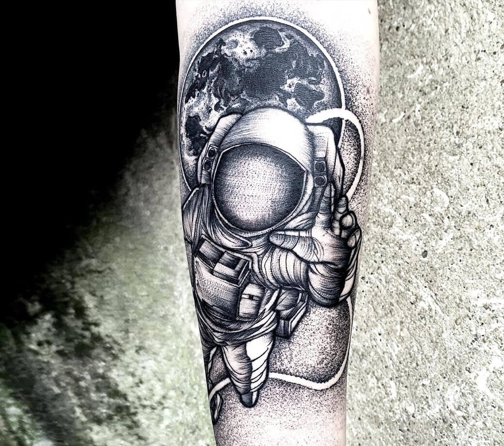 100 Amazing Astronaut Tattoo Designs for Men [2024 Guide] | Astronaut tattoo,  Space tattoo, Space arm tattoo