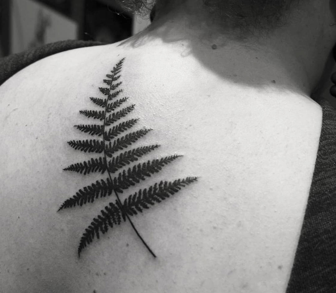Small, black fern leaf tattoo on the right wrist | Fern tattoo, Small  tattoos, Wrist tattoos