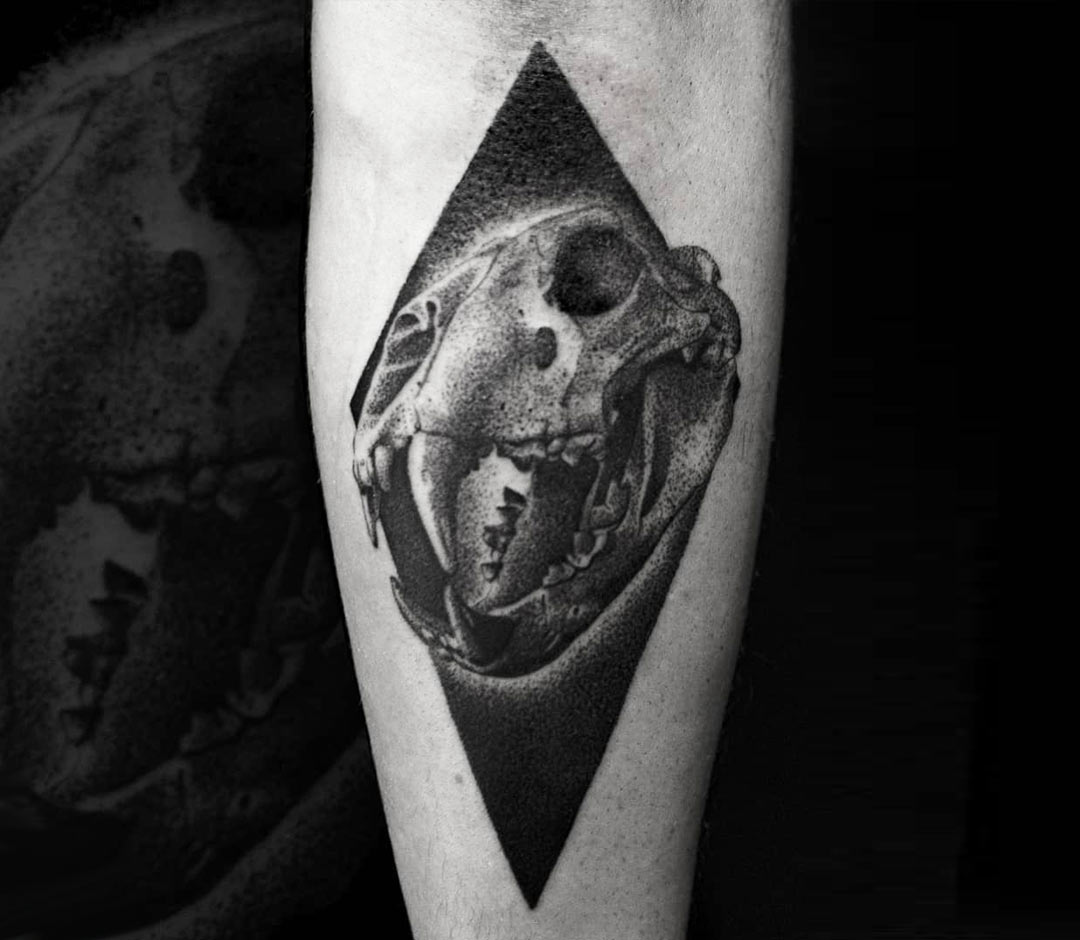 Ephemeral Tattoo (Temporary) Lion Dream Catcher - Big tattoo for arm