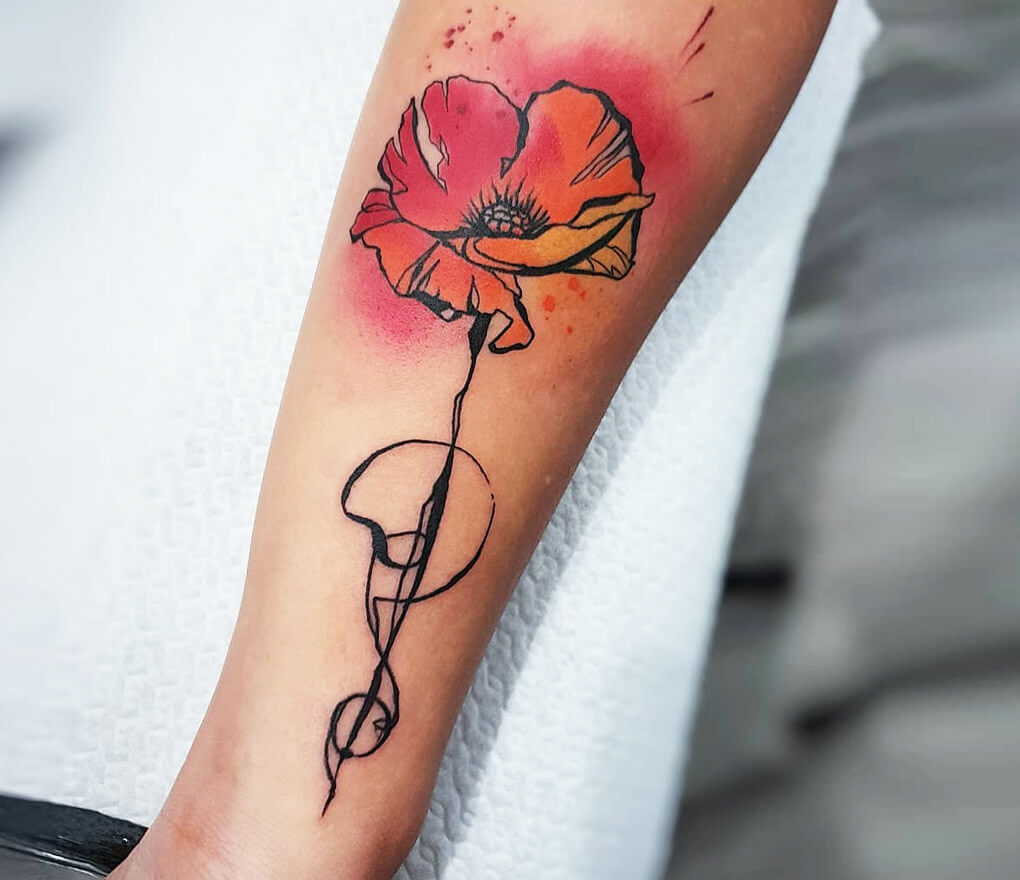 Minimal Poppy Tattoo | Poppies tattoo, Shoulder tattoos for women, Flower  tattoo shoulder