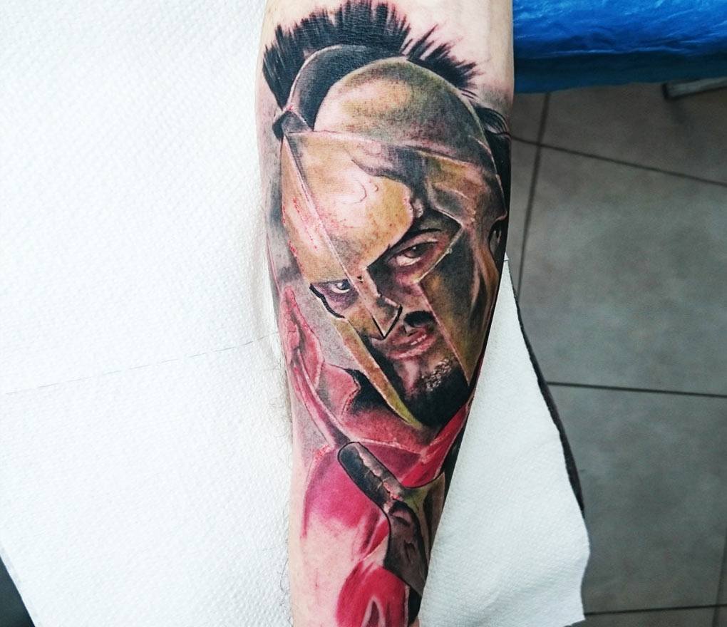 jellyfish_tattoo - Pokrivanje stare tetovaze 😊 . . . #tattoo #coverup  #coveruptattoo #sparta #300 #leonidas #chesttattoo #blackandgreytattoo  #greywash #tetovaze #prekrivanjetetovaža #novisad #srbija | Facebook