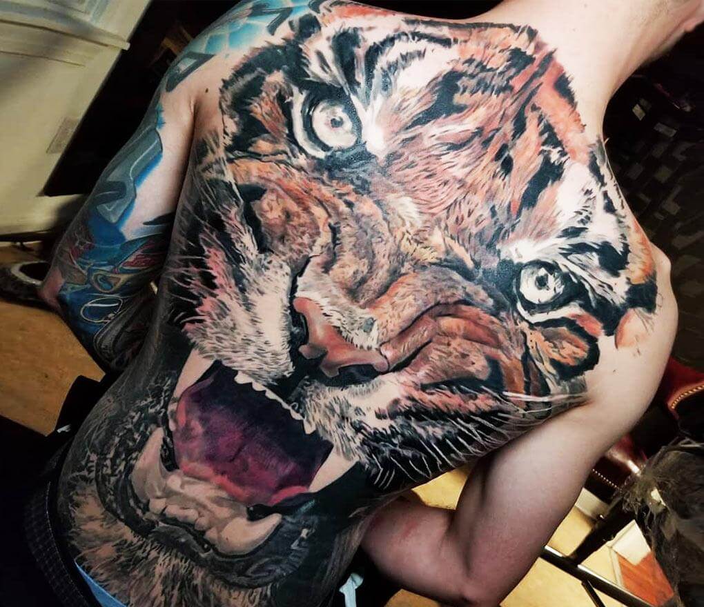 Tiger whole back tattoo | StareCat.com