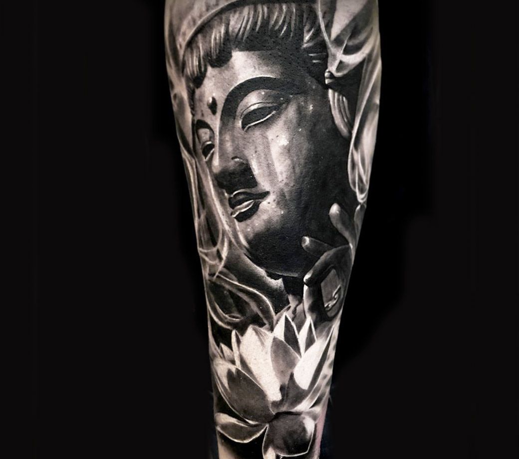 Buddha tattoo by Hugo Feist | Photo 20233