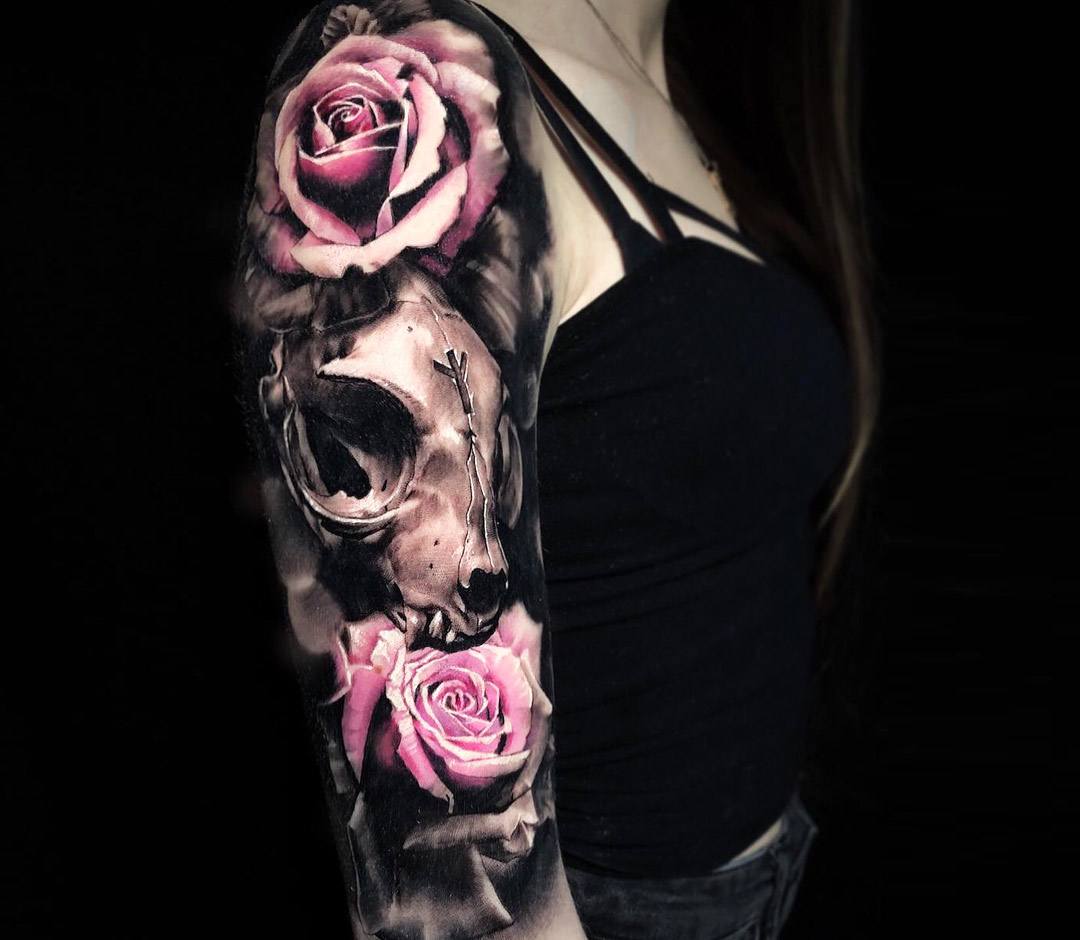skull and roses shoulder tattoo