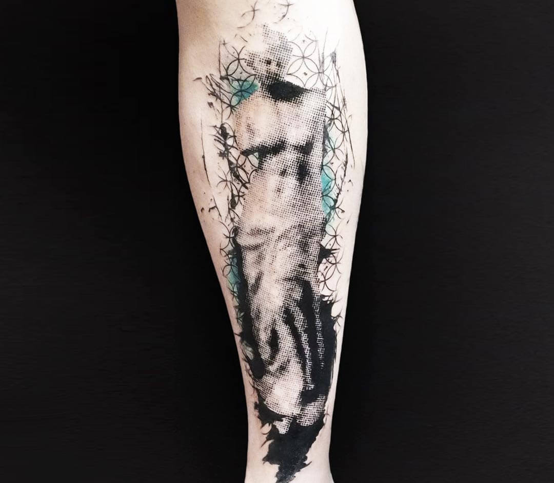 Premium Photo | Turin italy circa january 2022 venus de milo with tattoos  by fabio viale white marble and coloured ink