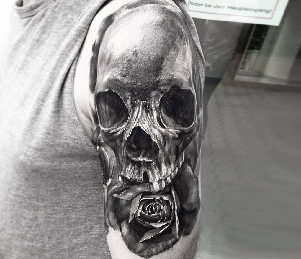 Skull and Rose tattoo by Pasha Tarino | Photo 24220