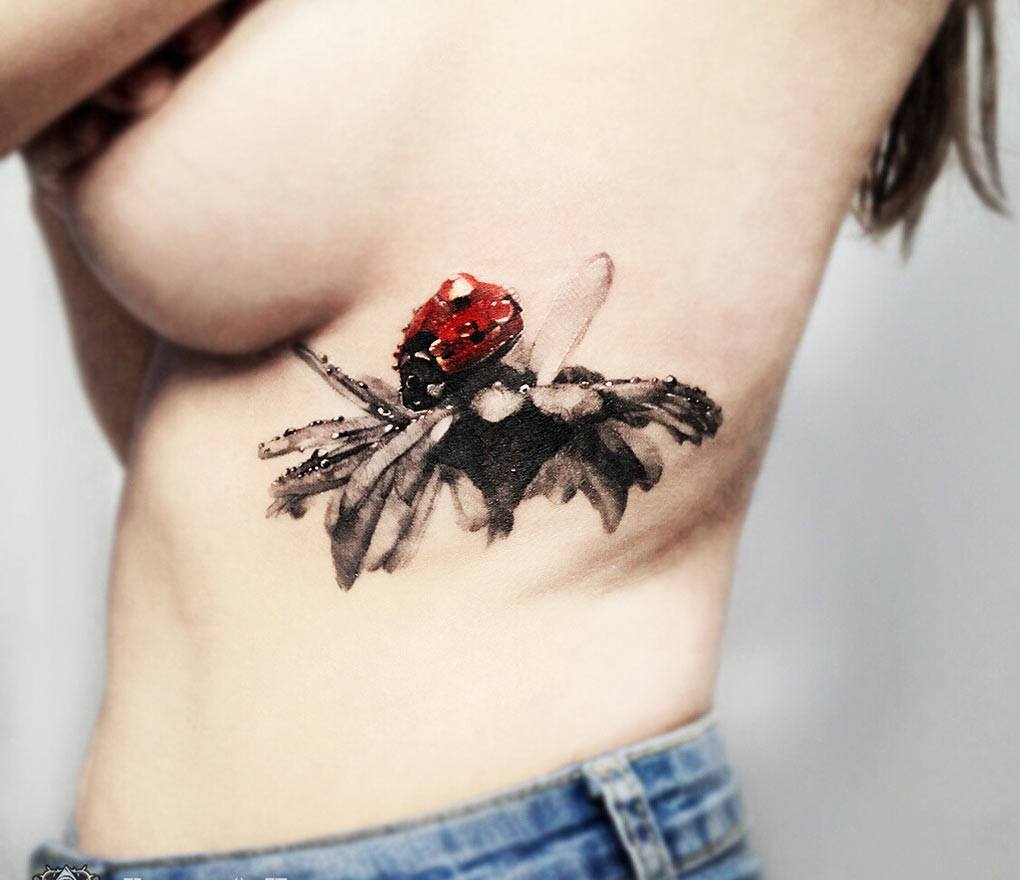 Ladybug 🐞🖤❤️🖤❤️ #tattoo #tattoos #tattooartist #tattooshop #tattooideas  #tattooart #tattoodesign #tattoodesigns #ladybugtattoo… | Instagram