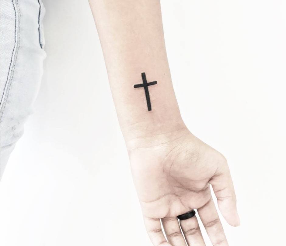 Christian cross tattoo by Pedro Goes | Photo 26385