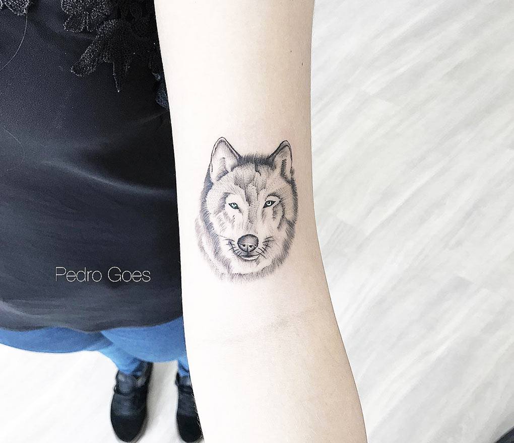 100+ Small Wolf Tattoos For 2024! | Wolf tattoos, Small wolf tattoo, Wolf  tattoo